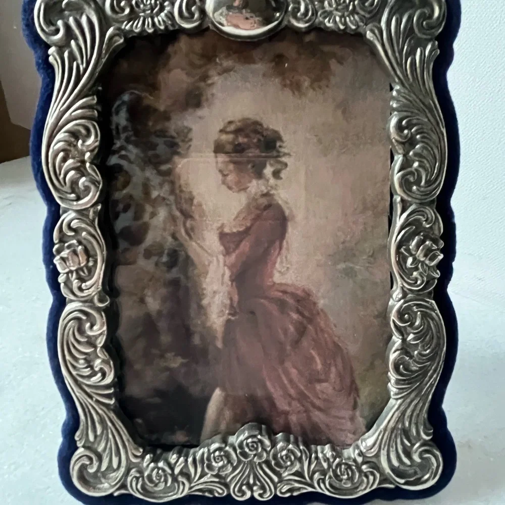Vintage silver plated ornate picture frame blue velvet back